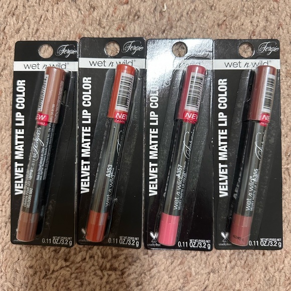 Wet N Wild Fergie Makeup Bundle Lot Set - Picture 7 of 12